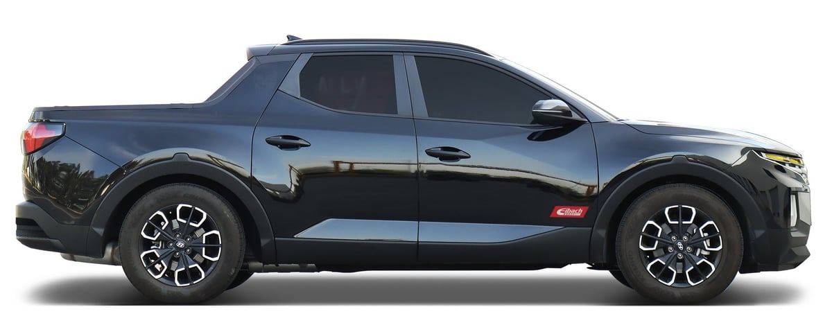2022-2023 Hyundai Santa Cruz (AWD) sideview after lowering